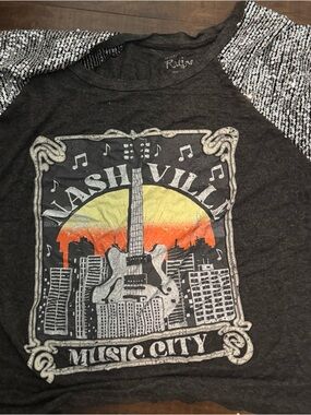 Ruff Hewn Women's Nashville Music City Graphic Tee - Black
